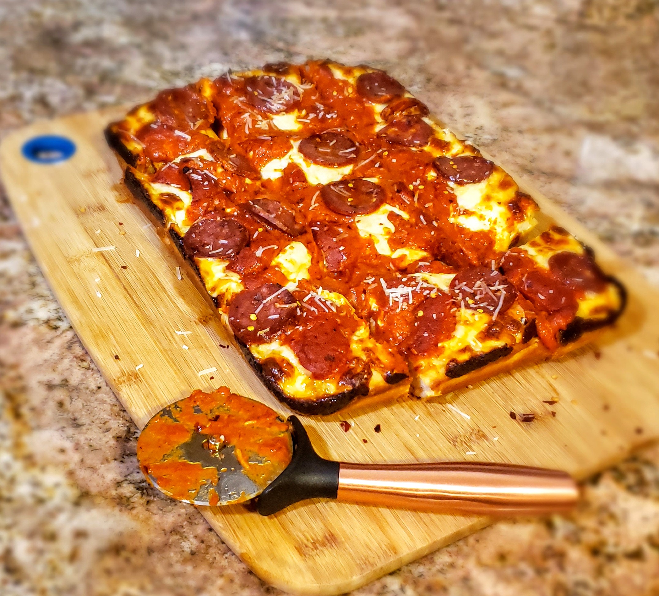 как сделать чтобы не пригорала пицца в духовке фото 113